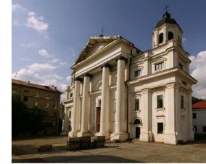 Храм с более чем 250-летней историей со времен Екатерины II и до 1918 года был главным в Российской империи — центром Могилевской католической метрополии. До 1918 года был главным в Российской империи — центром Могилевской католической метрополии.
