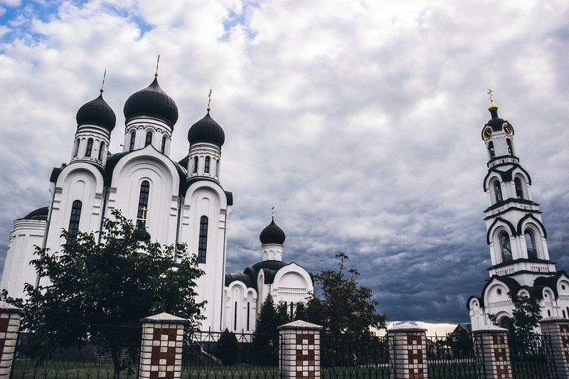 Церковь пинск. Свято-Феодоровский собор (Пинск). Пинск храм Федора Тирона. Православный собор Пинск. Собор Феодора Тирона.